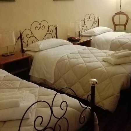 Hotel Camerlengo Корридония Экстерьер фото